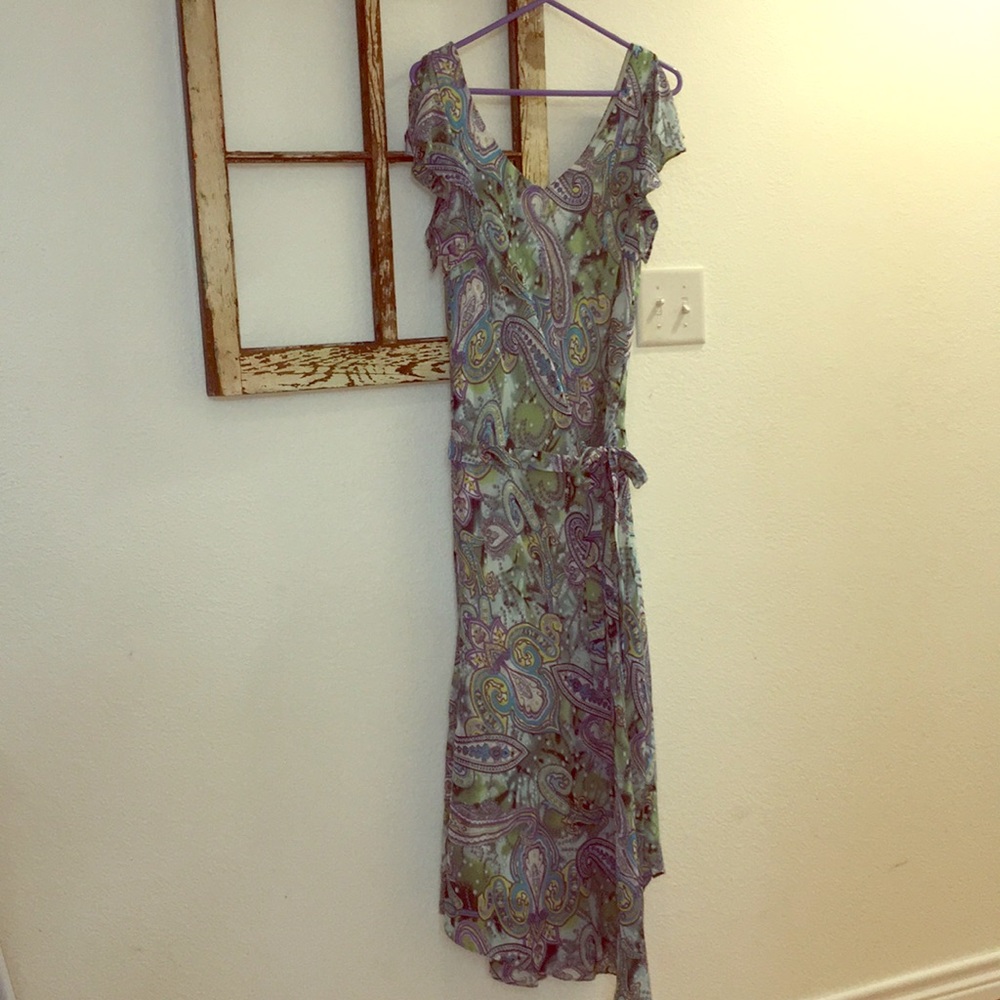 Dress with flowing split sleeves, asymmetrical hem